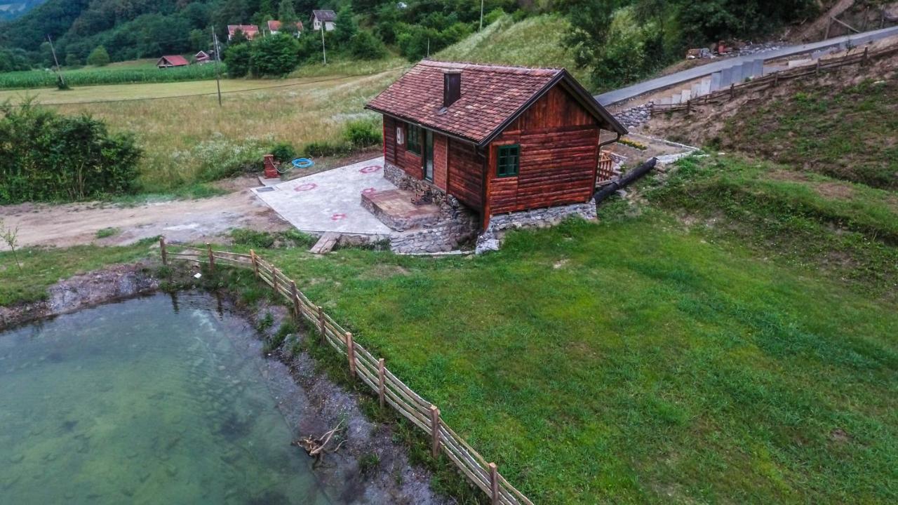 Vajat Tuk Villa Bajina Basta Exteriör bild
